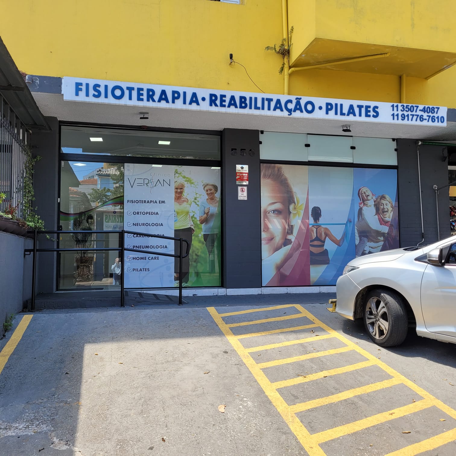 Entrada da unidade da Clínica Versan na Vila Sônia